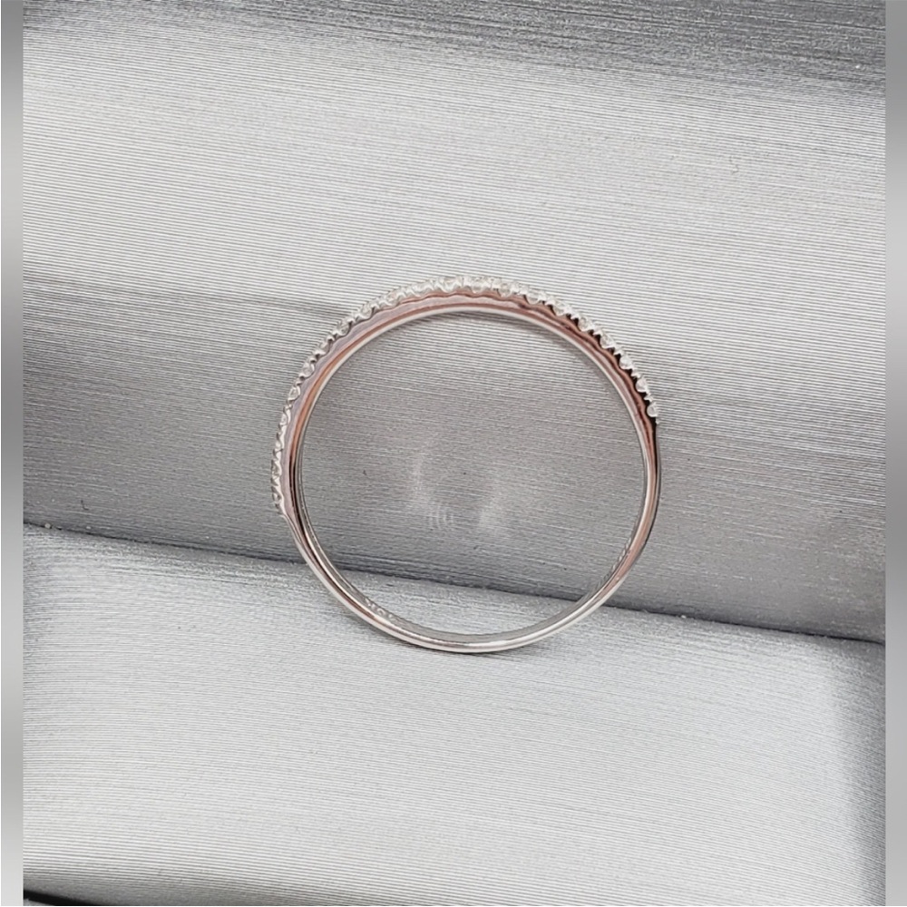 10k Solid White Gold Genuine Zircon Wedding Band Ring - Picture 2 of 5
